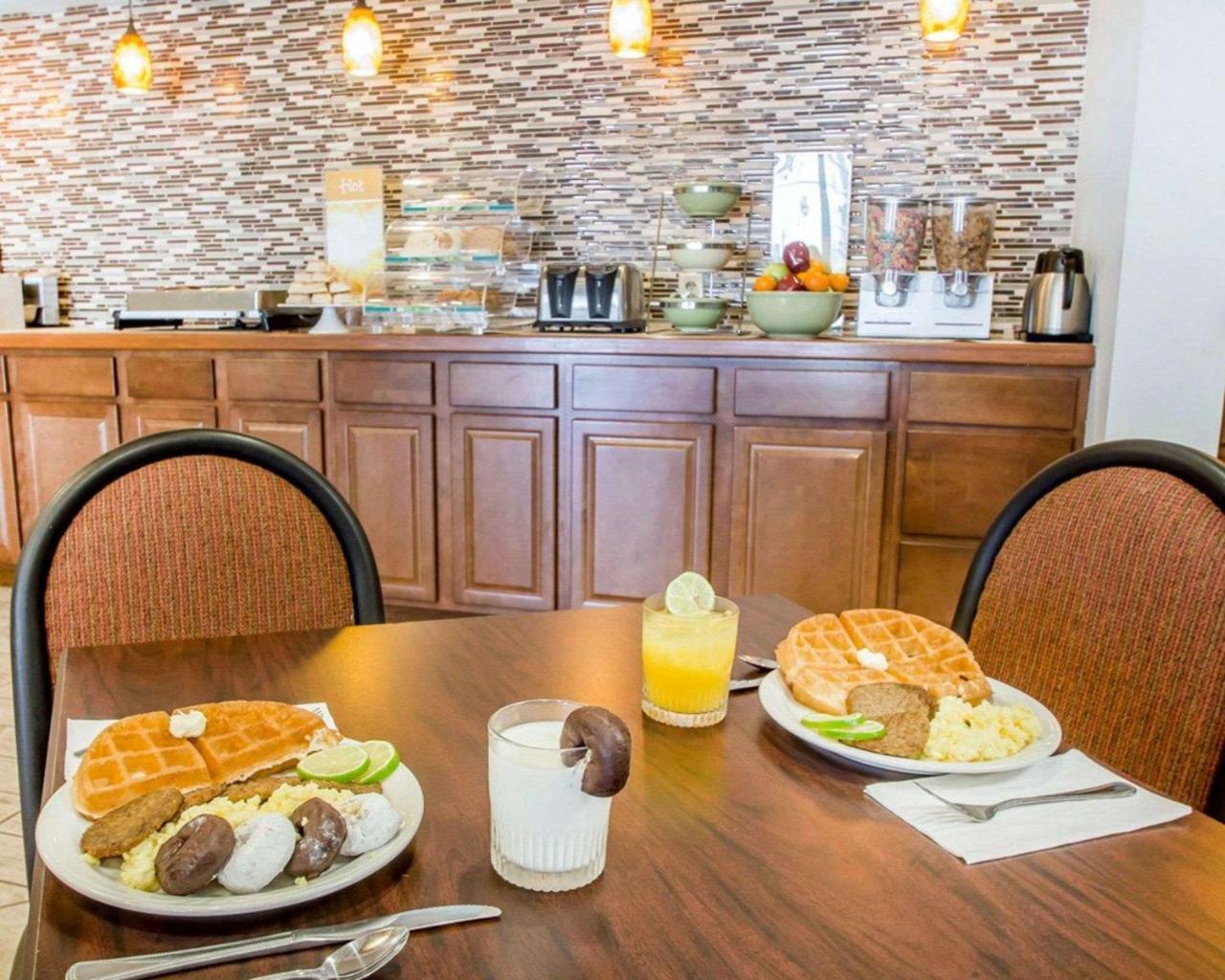 Quality Inn Us65 & E Battlefield Rd Springfield Zewnętrze zdjęcie